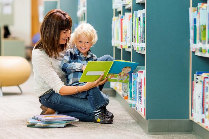Kinderzimmer Wandregal